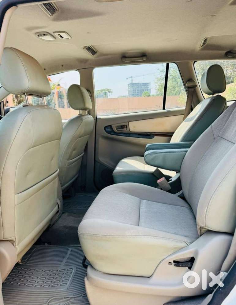 Toyota Innova 2.5 G (diesel) 8 Seater, 2009, Diesel