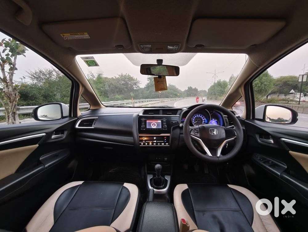 Honda Jazz [2020-2023] 1.2 V I-vtec Mt, 2017, Petrol