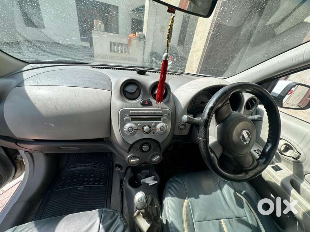 Nissan Diesel Manual 2011 Car R