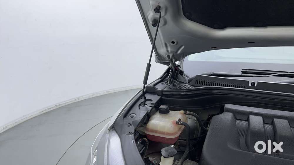 Mahindra Xuv700 2.0 Ax 7 Petrol At Luxury Pack Str, 2023, Petrol