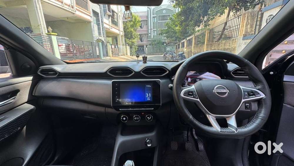 Nissan Hybrid Manual 2024 Petrol/cng