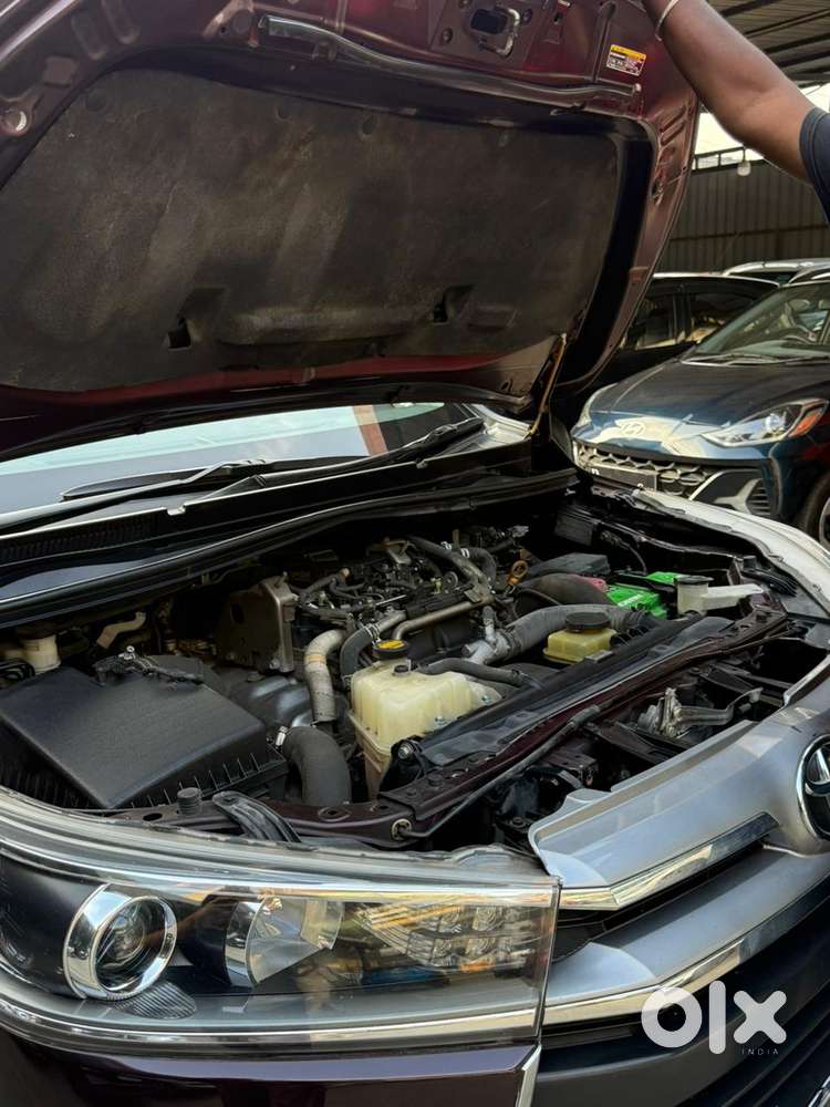 Toyota Innova Crysta 2.4 V, 2016, Diesel