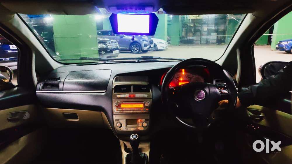 Fiat Linea Emotion Pk 1.4, 2010, Petrol