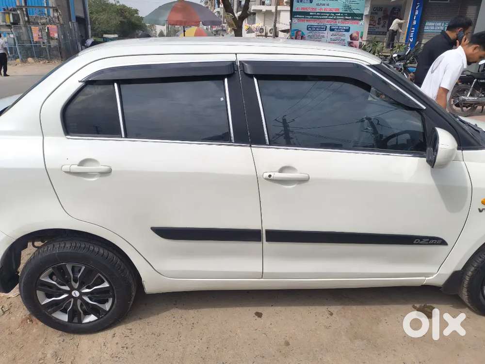 Maruti Suzuki Dzire 2015 Petrol 90000 Km Driven