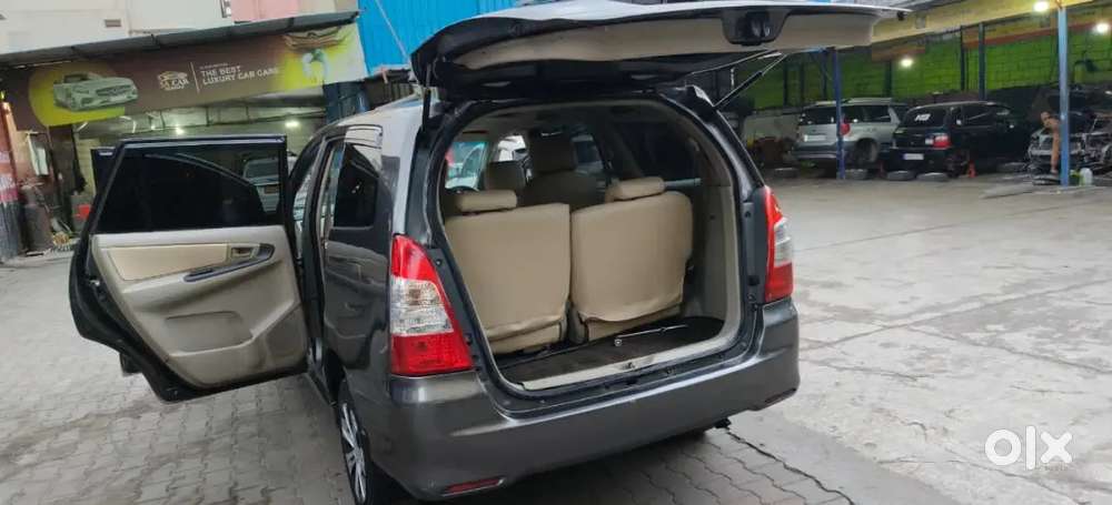 Toyota Innova Diesel 2013 Variant