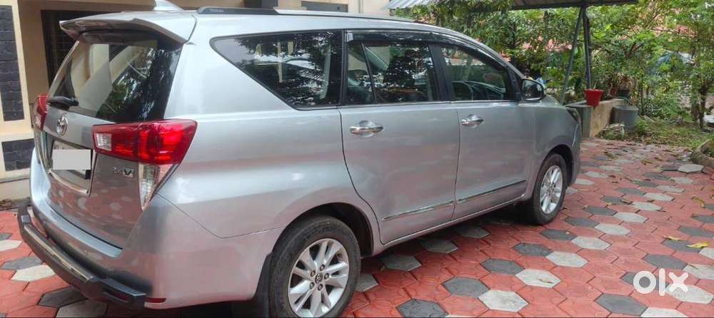 Innova Crysta 2016 , 144000 Km/ 1665000