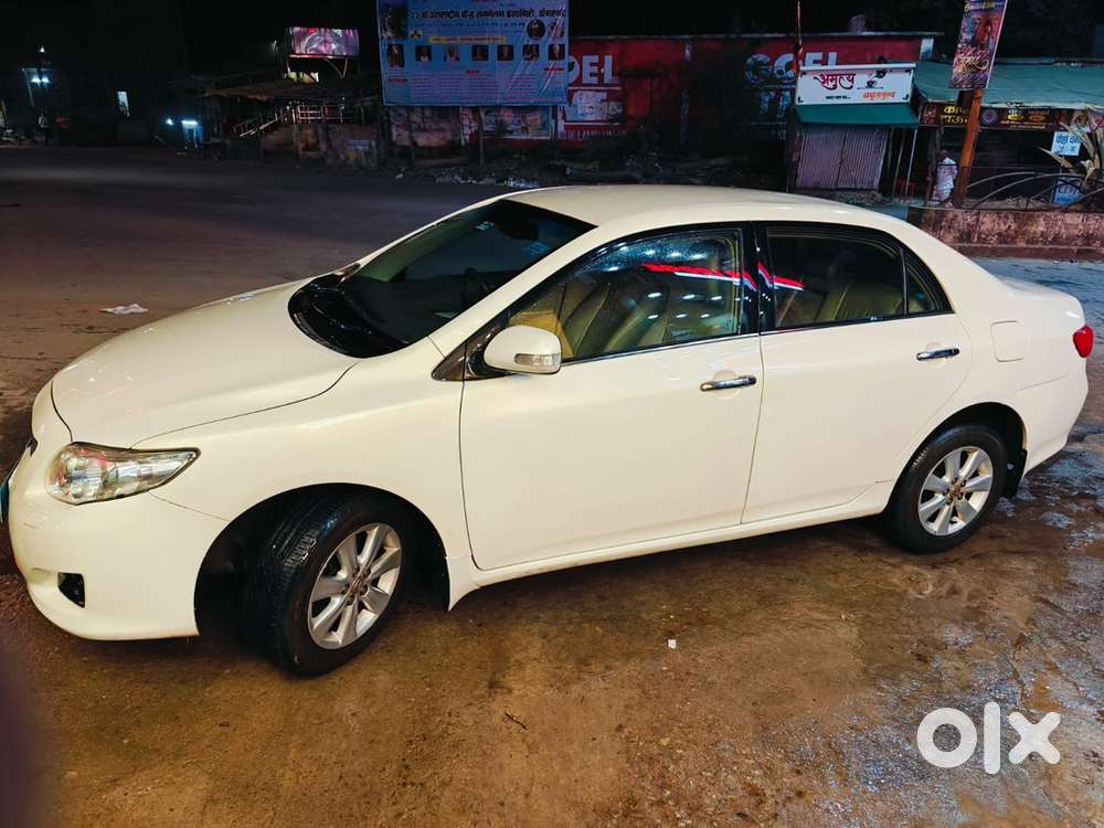 Toyota Corolla Altis 2010 Petrol Well Maintained