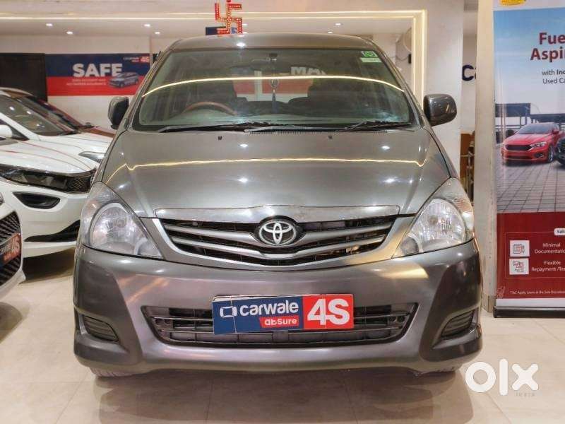 Toyota Innova 2.5 G (diesel) 8 Seater, 2011, Diesel
