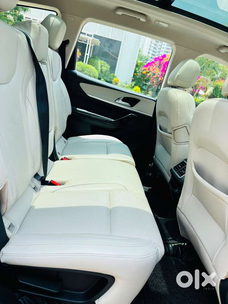 Mahindra Xuv700 2.2 Ax 7 Diesel At Luxury Pack Str, 2022, Diesel