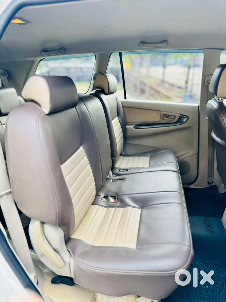 Toyota Innova 2.5 Z Diesel 7 Seater, 2011, Diesel