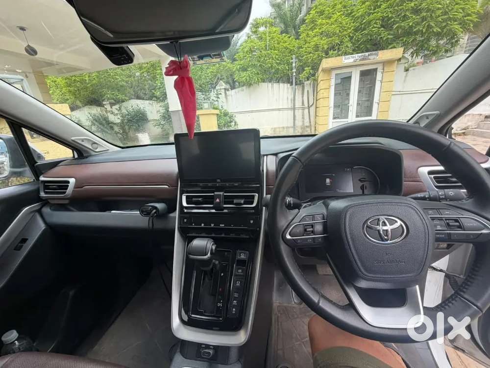Toyota Innova Hycross 2024 Well Maintained Condition