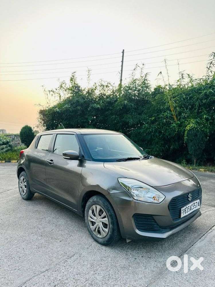 Maruti Suzuki Swift Vxi + Manual, 2018, Petrol