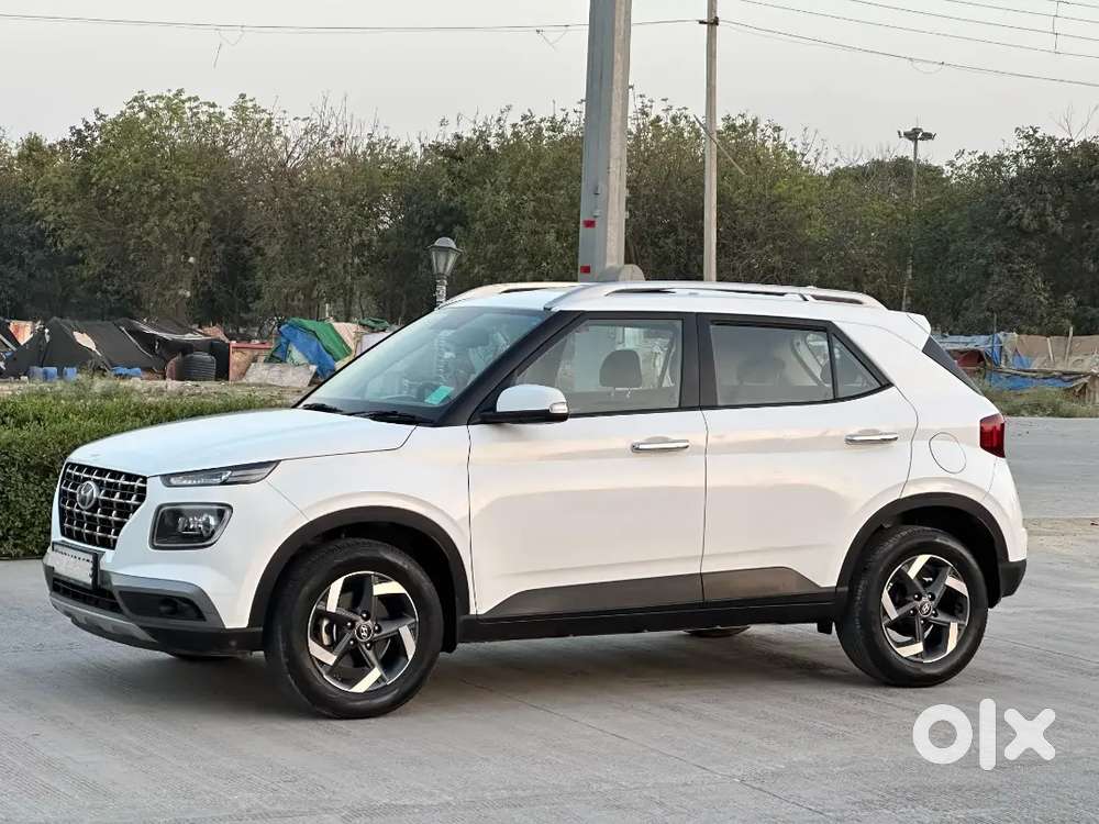 Hyundai Venue 2021 Petrol Well Maintained