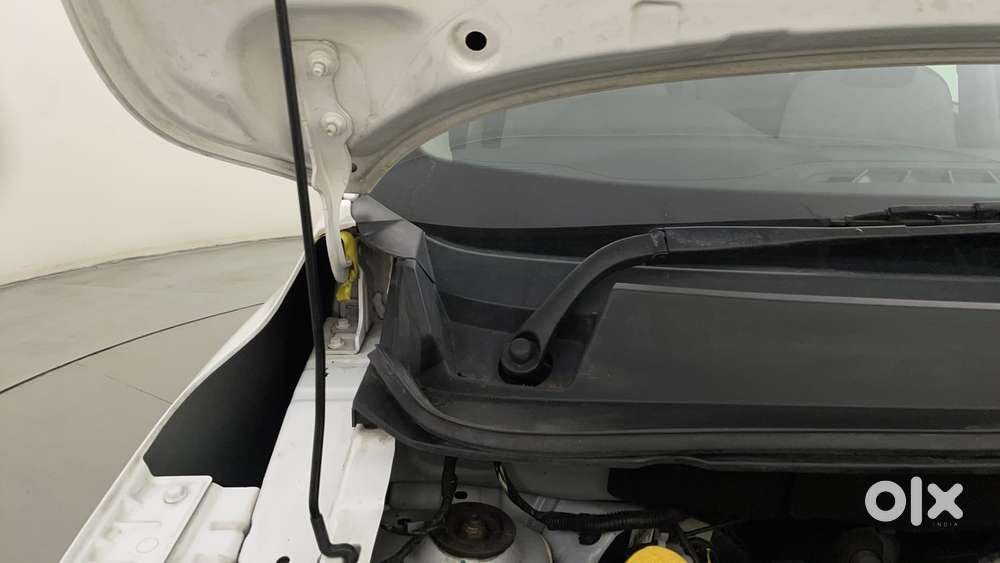 Renault Triber Rxt, 2023, Petrol