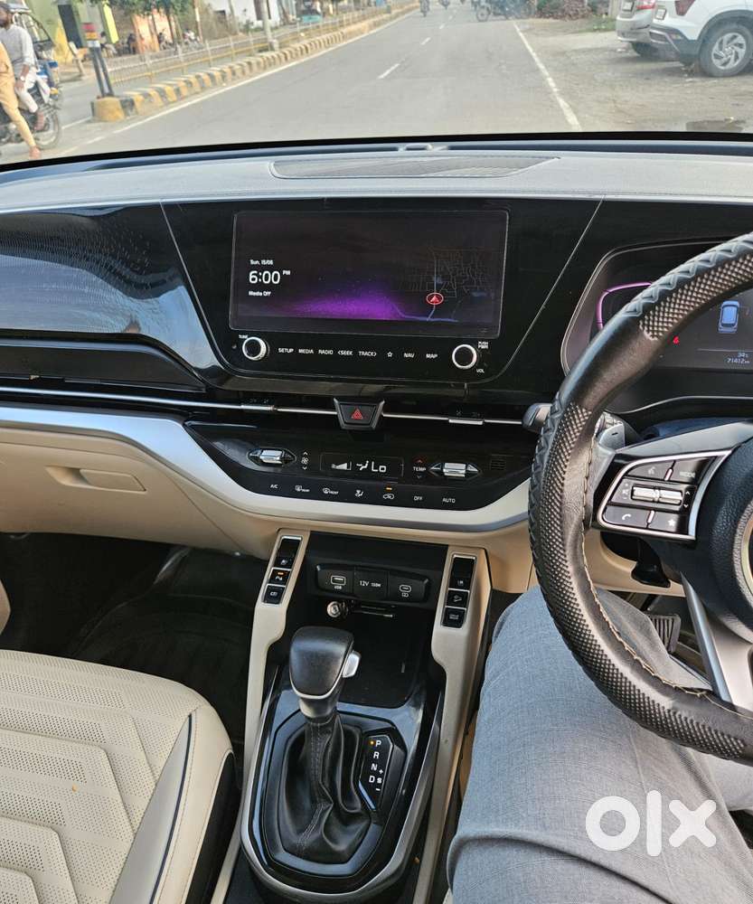 Kia Carens 1.5 Luxury Plus Turbo 6 Str, 2022, Diesel