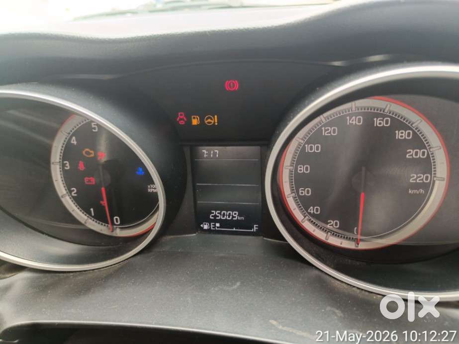 Maruti Suzuki Swift Vxi + Manual, 2018, Petrol