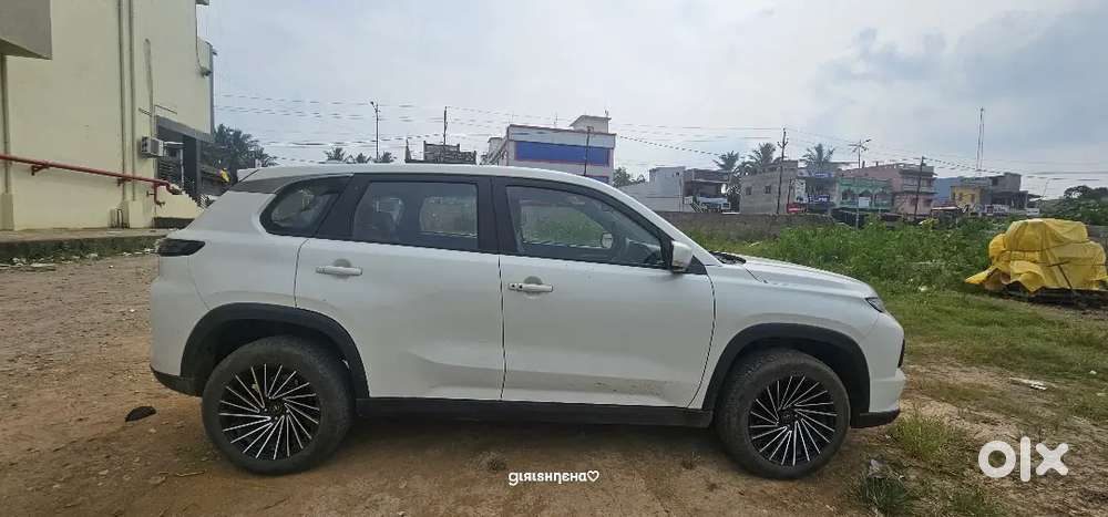 Maruti Suzuki Grand Vitara 2023 Petrol Well Maintained