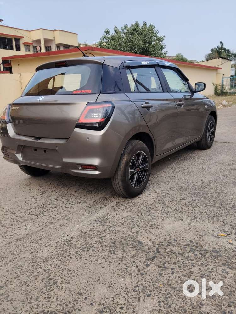Maruti Suzuki Swift Lxi Optional-o, 2025, Petrol