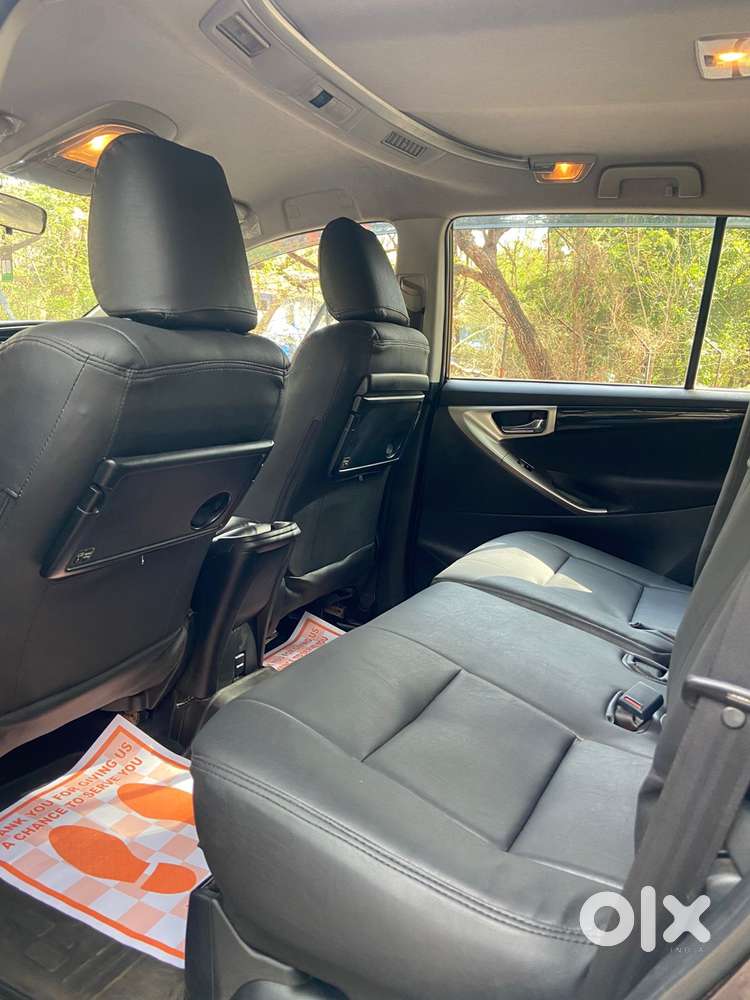 Toyota Innova Crysta 2.4 G Plus Mt 8 Str, 2017, Diesel