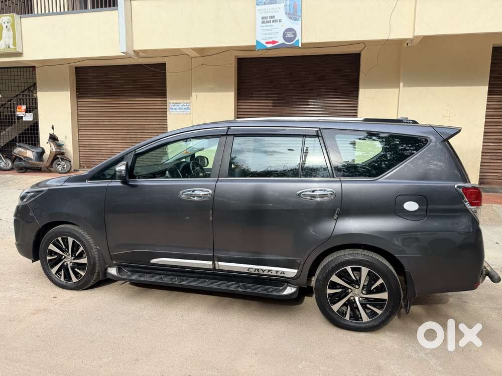 Toyota Innova Crysta 2021 Zx At Diesel- 73000 Km