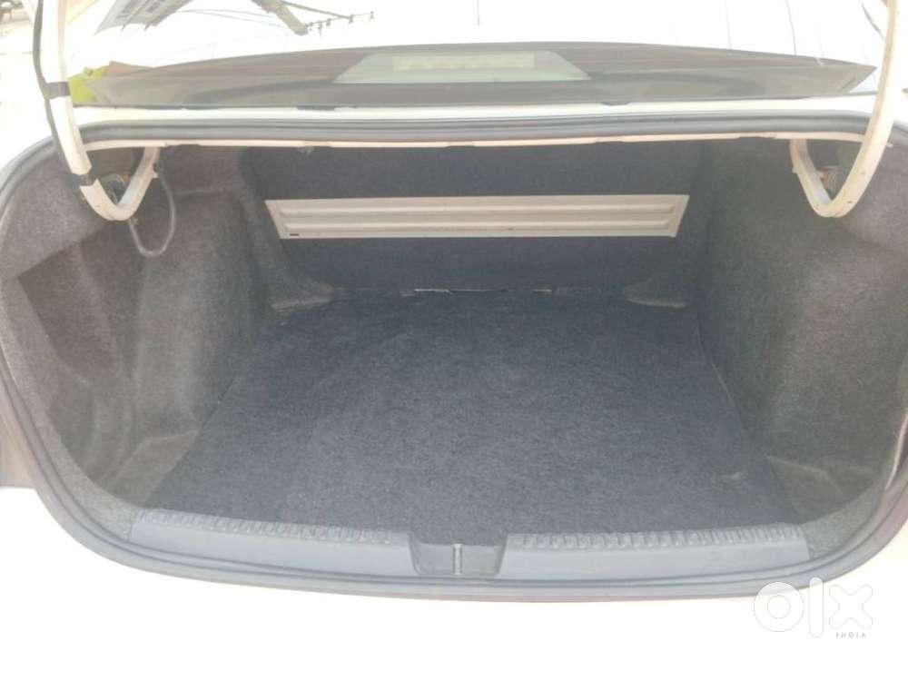 Volkswagen Vento Celeste 1.6 Highline, 2012, Diesel