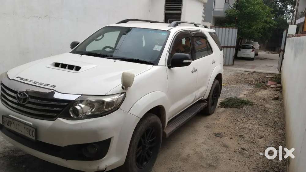 Toyota Fortuner 2015 Diesel 130000 Km Driven