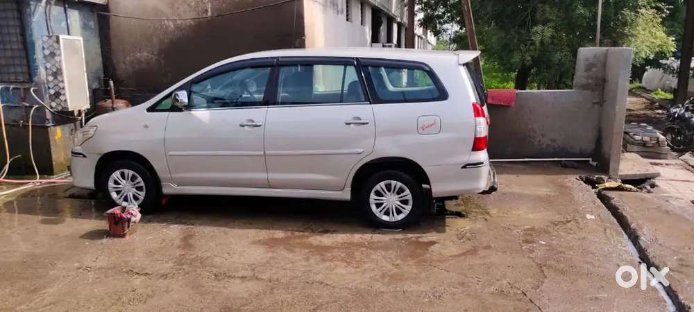 Toyota Innova 2.5 G 2013