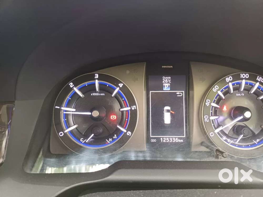 Toyota Innova Crysta 2.8 Zx At 7 Seater, 2017, Diesel