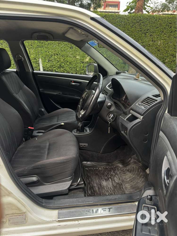 Maruti Suzuki Swift Vxi, 2012, Petrol