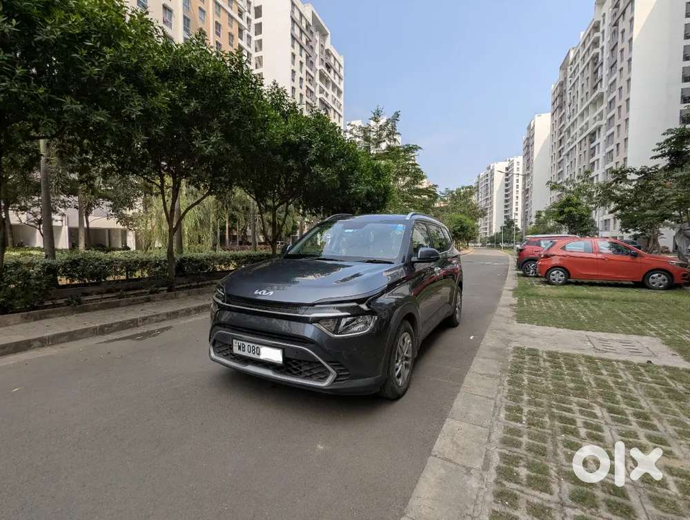 Kia Carens 2023 Diesel Well Maintained