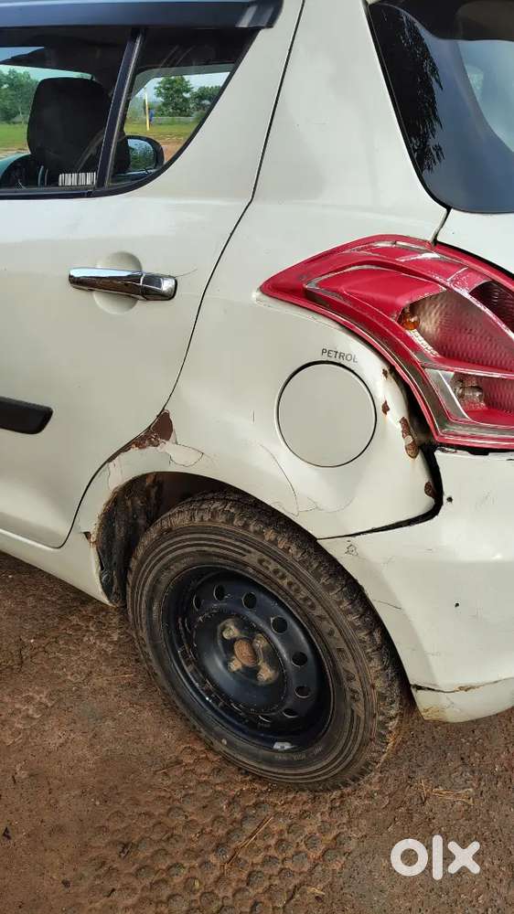 2013 Maruti Swift Lxi