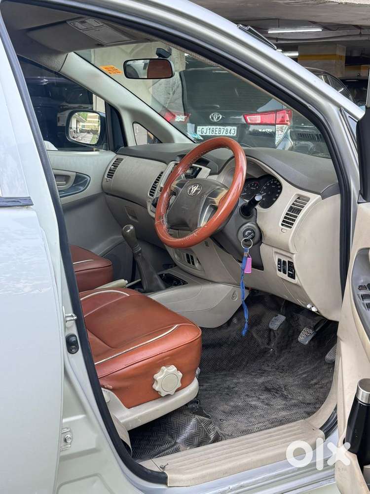 Toyota Innova 2.5 G (diesel) 8 Seater, 2014, Diesel