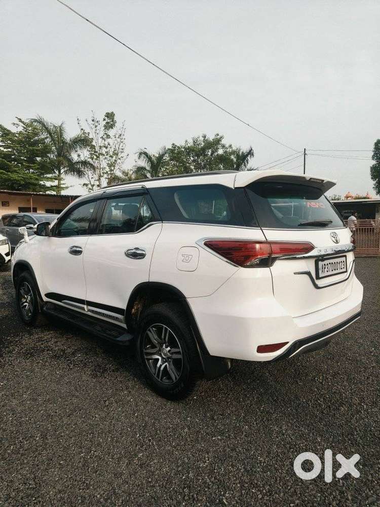 Toyota Fortuner 4x2 At 2.8 Diesel, 2017, Diesel