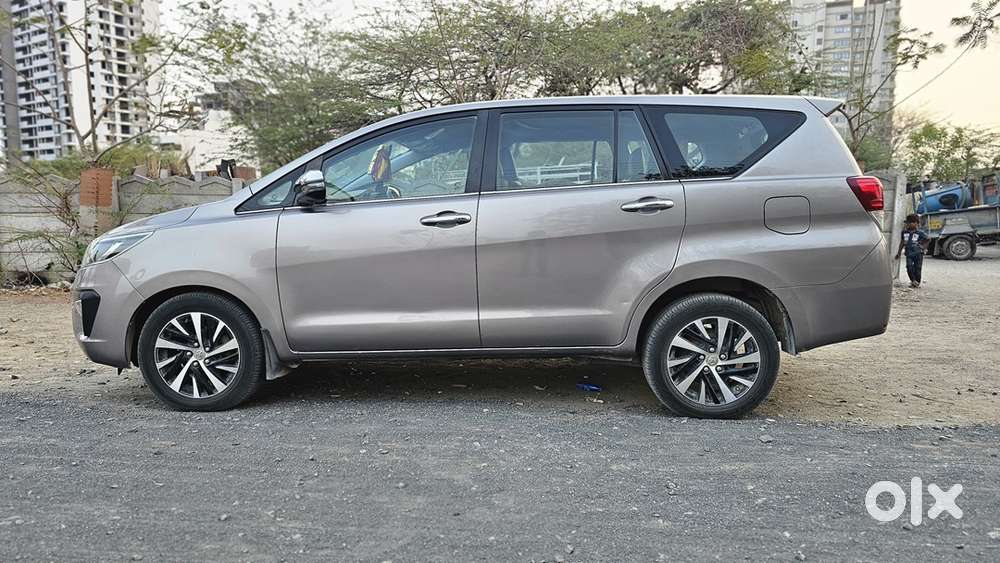 Toyota Innova Crysta