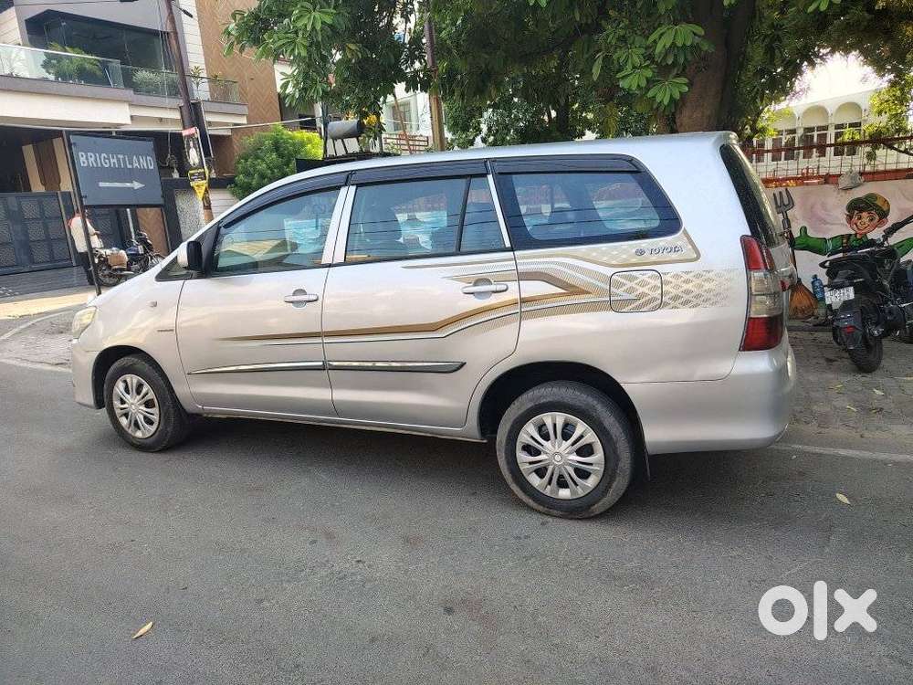 Toyota Innova 2.5 G (diesel) 8 Seater, 2014, Diesel