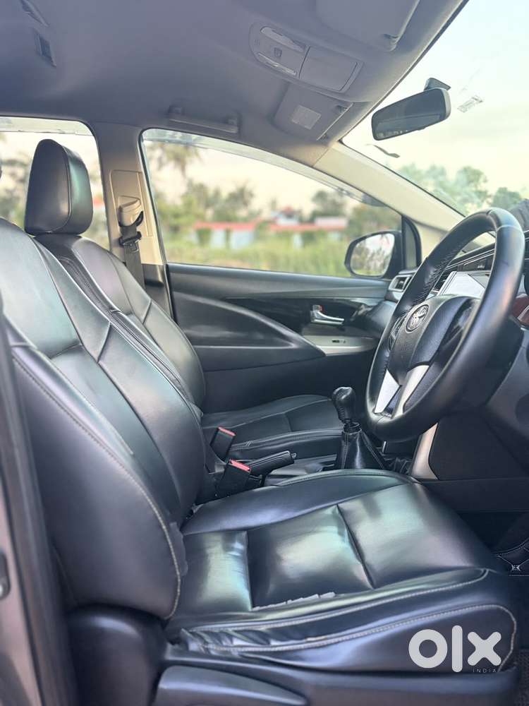 Toyota Innova Crysta 2.4 V, 2017, Diesel