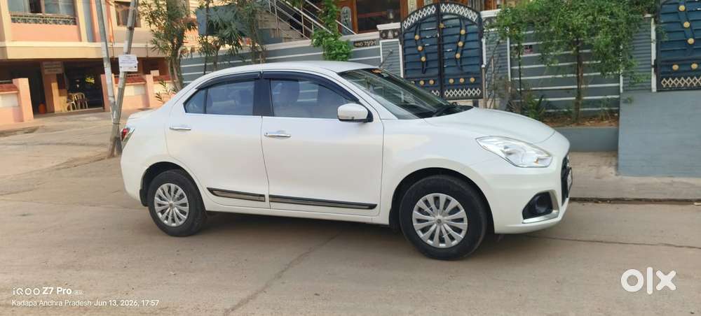 Maruti Suzuki Dzire 1.2 Vxi, 2023, Petrol