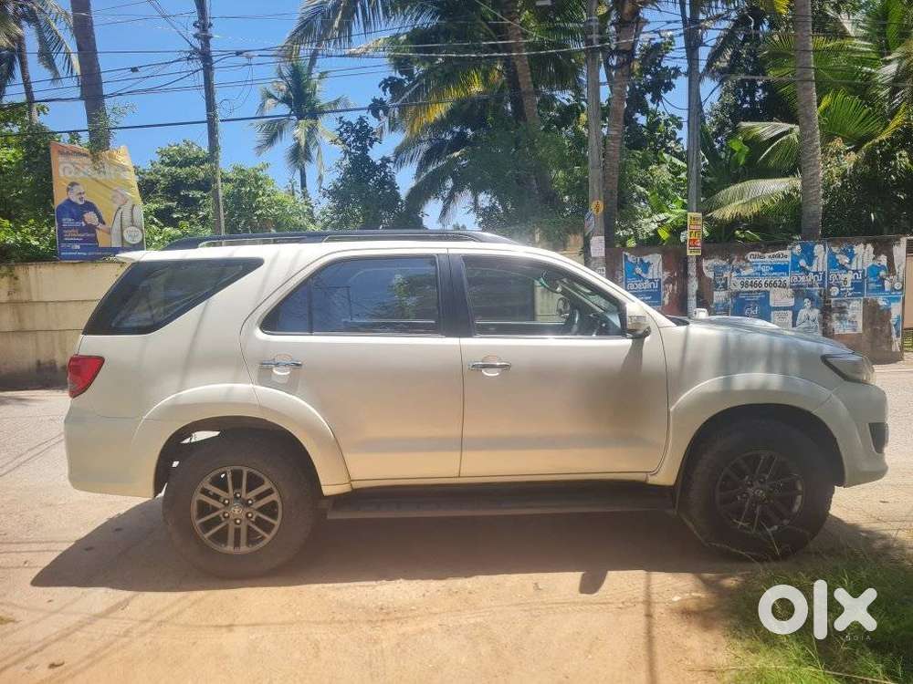 Toyota Fortuner 4x2 Manual, 2014, Diesel