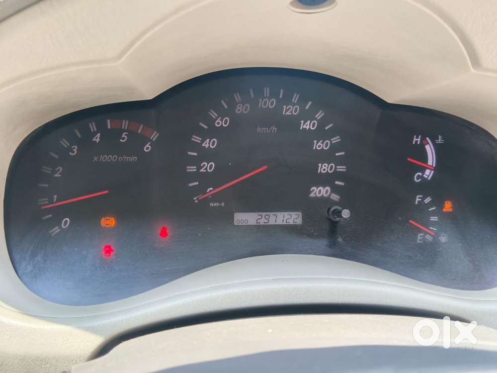 Toyota Innova 2004-2011 2.5 V Diesel 8-seater, 2010, Diesel