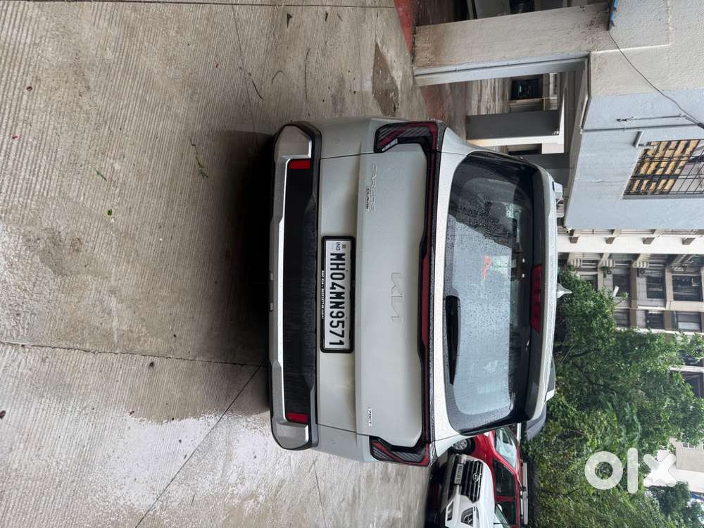 Kiacarensclavishtxplus1.5turbopetrol7strdct-july25-3888km-singleowner