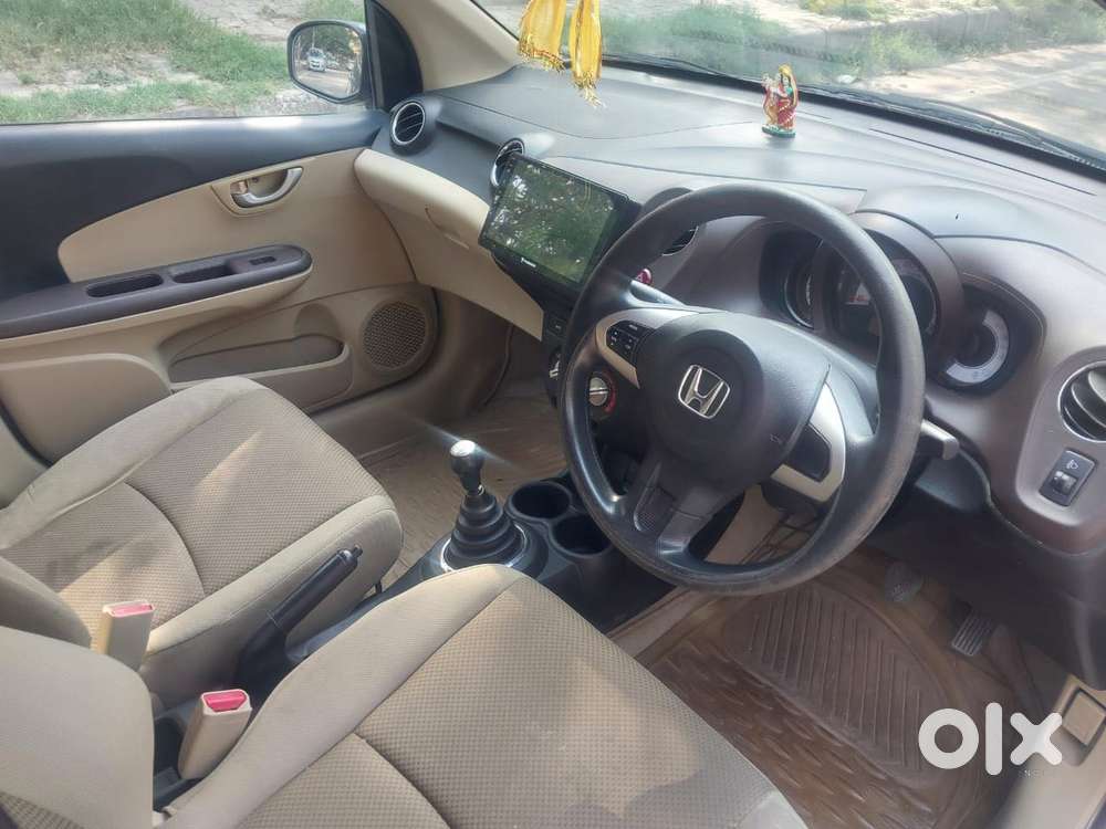 Honda Brio V Mt, 2013, Petrol