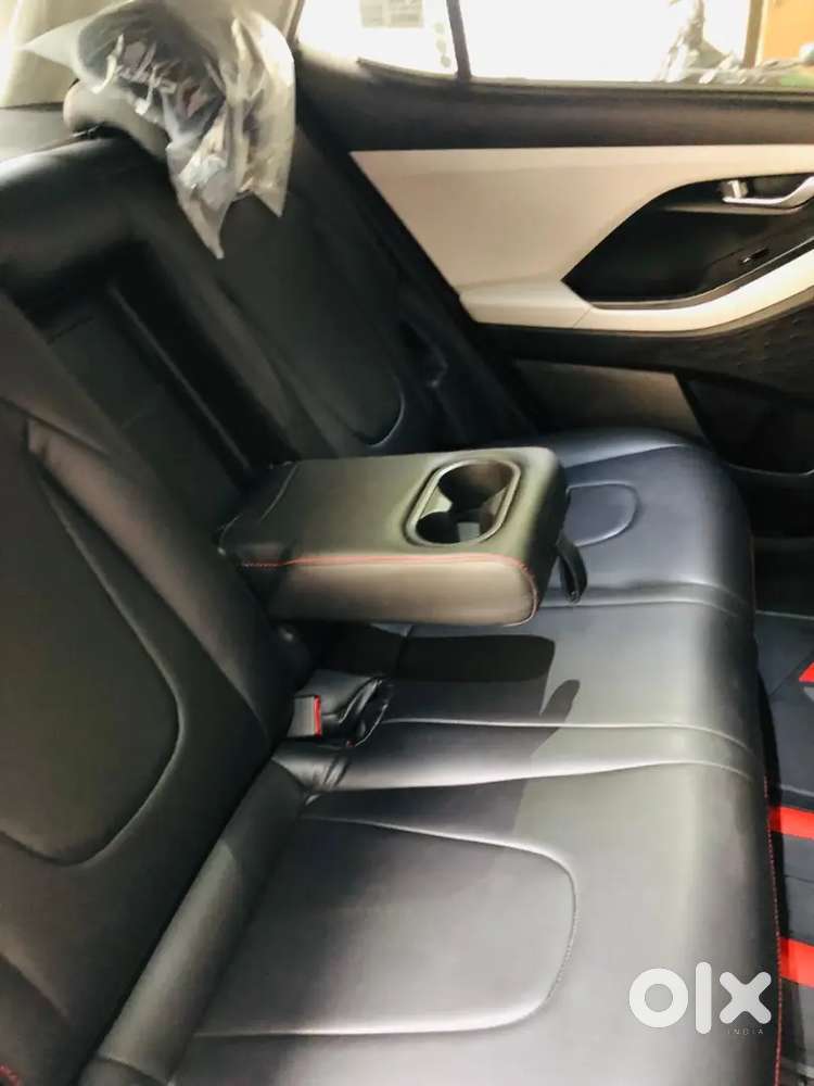 Hyundai Creta - Sx Mt Petrol - With Panaromic Sun Roof Well Maintained