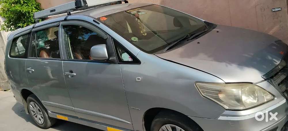 Toyota Innova 2015 Diesel Well Maintained