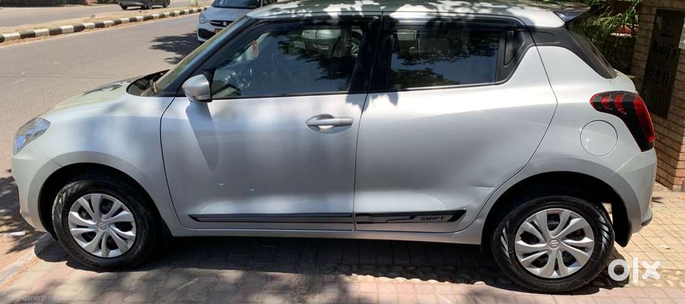 Maruti Suzuki Swift Vxi + Manual, 2023, Petrol