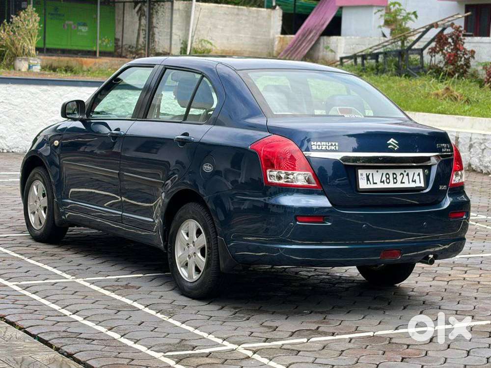 Maruti Suzuki Swift Dzire 1.2 Zxi Bsiv, 2010, Petrol