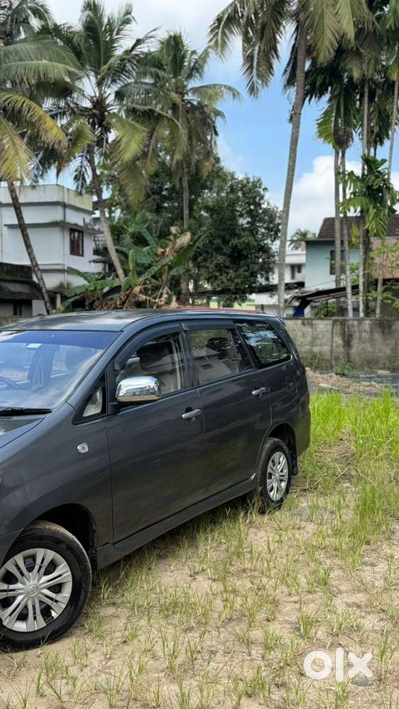 Orginal Kerala Toyota Innova 2012 Diesel Well Maintained
