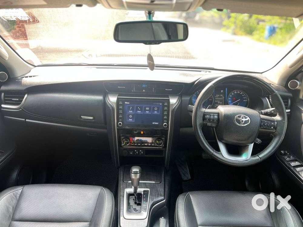 Toyota Fortuner 4x2 At 2.7 Petrol, 2024, Petrol