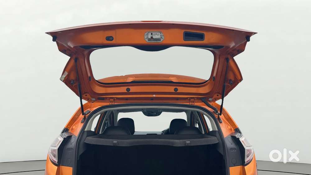 Tata Nexon 1.2 Revotron Xma, 2018, Petrol