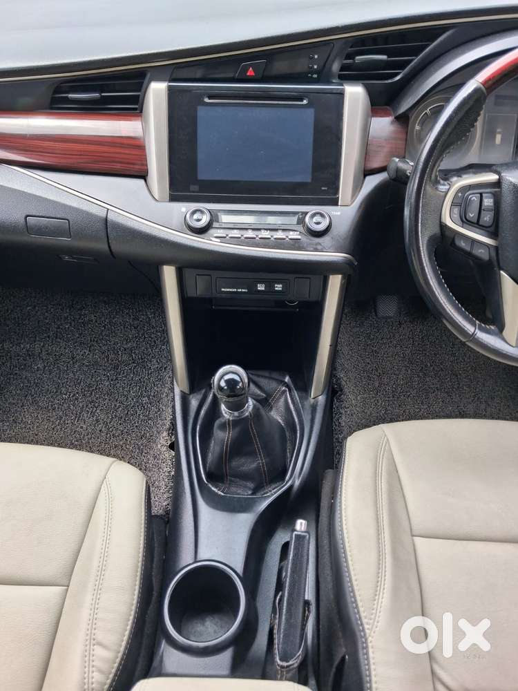 Toyota Innova Crysta 2.4 V, 2016, Diesel