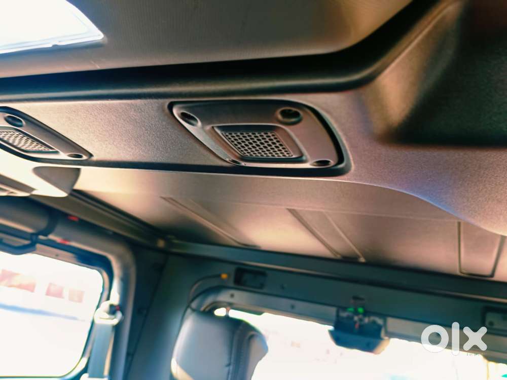 Mahindra Thar Lx 4-str Convertible At, 2022, Petrol